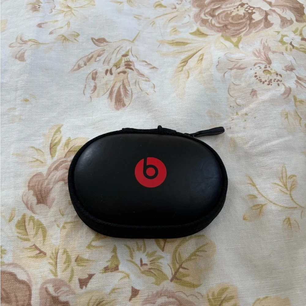 Beats by Dre Powerbeats Wireless Blue Over-Ear Sport Headphones - Picture 2 of 3
